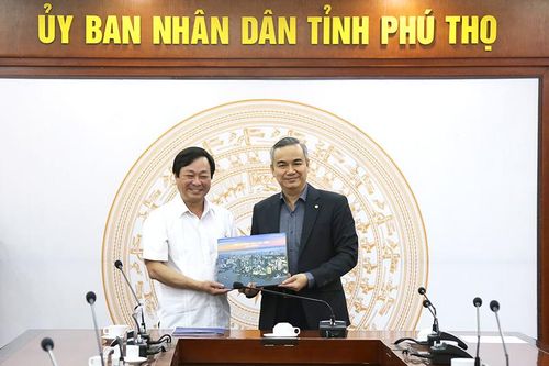 Chủ tịch UBND tỉnh Bùi Văn Quang làm việc với Tổng công ty Du lịch Sài Gòn