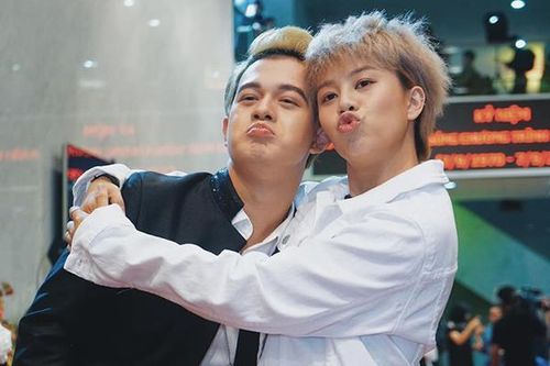 Bảo Hân, Quang Anh 'Về nhà đi con' khoe giọng hát với hit của Erik