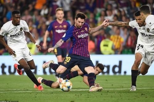 Barcelona - Valencia: Bại binh phục hận