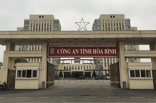 Bắt nguyên Trưởng phòng An ninh chính trị nội bộ Công an tỉnh Hòa Bình