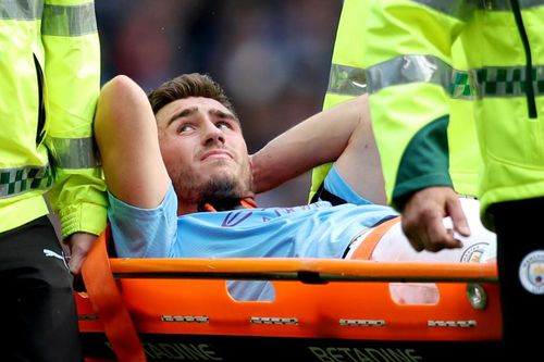 Guardiola nhận tin sét đánh, Man City tuyển quân gấp