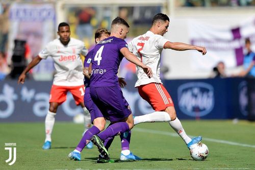 Ronaldo 'tắt điện', Juventus hòa thất vọng Fiorentina