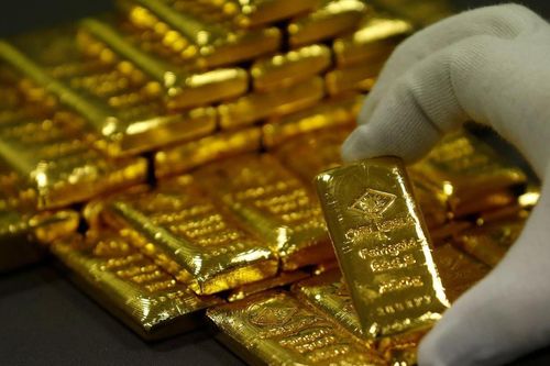 Vàng thế giới sụt giá, trong nước đi ngang