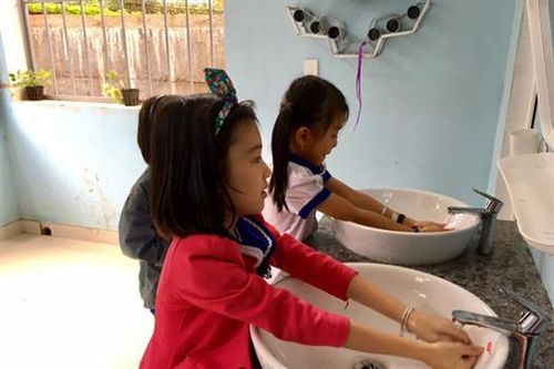Xóa nỗi ám ảnh mang tên nhà vệ sinh trường học