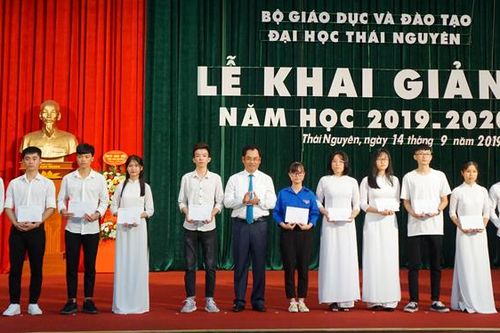 Đại học Thái Nguyên khai giảng năm học mới