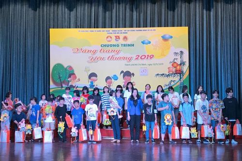 Đón Trung thu với 'Vầng trăng yêu thương' tại TP Hồ Chí Minh