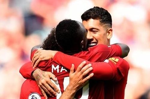 Đè bẹp NewCastle, Liverpool giữ mạch toàn thắng