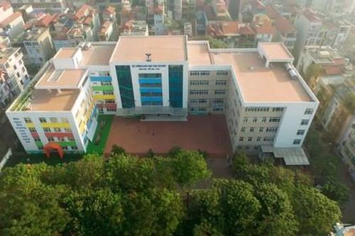 Nhiều học sinh trường Victory đau bụng, nôn ói nghi bị ngộ độc