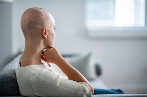Sắp có thuốc giúp bệnh nhân ung thư không bị rụng tóc khi hóa trị