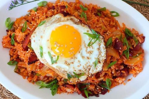 Món ngon với kim chi và trứng cho ngày cuối tuần