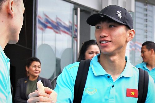 Văn Hậu có visa sang Heerenveen thi đấu tuần tới