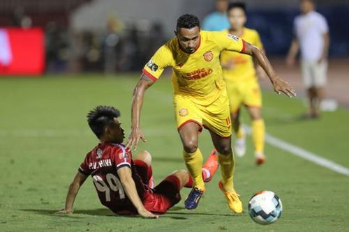 VIDEO bóng đá Nam Định 1-1 TPHCM: Nỗ lực bất thành của thầy trò HLV Chung Hae Seong