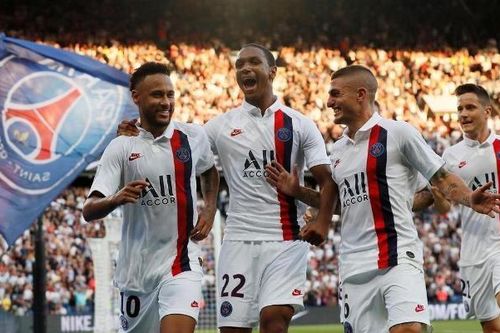 Neymar trở lại, PSG thắng hú vía Strasbourg