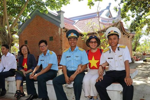 Trường Sa - Hoàng Sa trong tim người Việt trên đất Pháp