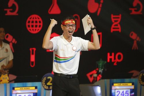 Trần Thế Trung khóc nghẹn trên đỉnh Olympia năm 2019