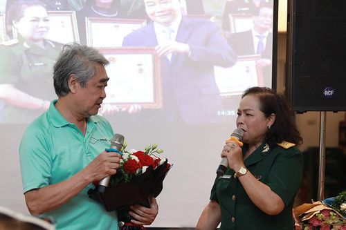 NSND Quang Thọ, Anh Thơ chúc mừng Rơ Chăm Phiang 'lên' NSND