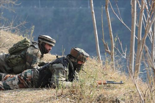 Pakistan triệu các nhà ngoại giao Afghanistan và Ấn Độ sau các vụ xả súng dọc biên giới