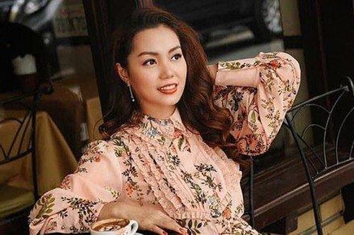 Sau 10 năm làm mẹ đơn thân, ca sĩ Ngọc Anh lặng lẽ sinh con lần 2