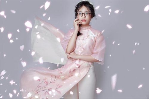 Phương Mỹ Chi nói gì khi bị chê là 'vắt mũi chưa sạch' khi làm giám khảo ở tuổi 16?