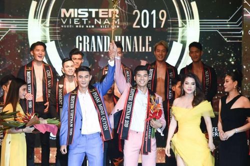 Mister Việt Nam 2019 bất ngờ vinh danh 2 Quán quân