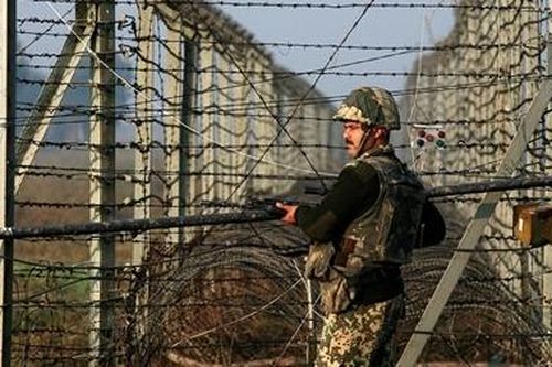 Pakistan triệu hồi nhân viên ngoại giao Afghanistan và Ấn Độ