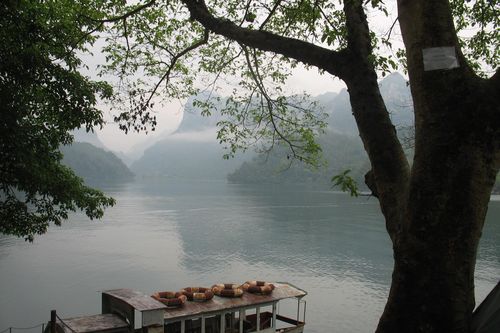 Viên ngọc xanh Ba Bể