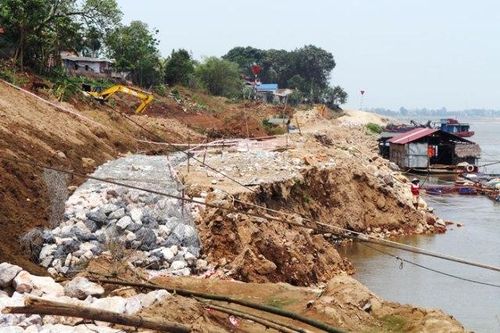 Hà Nội công bố tình trạng khẩn cấp sự cố kè Cổ Đô