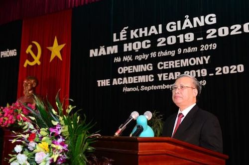 Đẩy mạnh tổng kết thực tiễn, nghiên cứu, phát triển khoa học quốc phòng