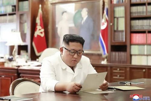 Báo Hàn Quốc: Ông Kim Jong-un viết thư mời ông Donald Trump đến Bình Nhưỡng