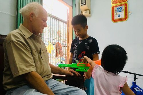 Cựu binh Mỹ 50 năm vẫn chờ làm đám cưới với người phụ nữ Đồng Nai