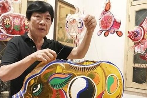 Nhà nghiên cứu văn hóa Trịnh Bách: 'Sứ giả' của văn hóa Việt