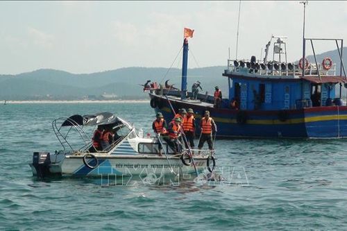 Tìm thấy thi thể nạn nhân mắc kẹt trong tàu cá bị chìm