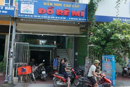 Vụ bé trai 3 tuổi nhập viện cấp cứu vì bị bỏ quên trên xe đưa đón: Trường đột ngột thông báo đóng cửa, nhiều phụ huynh ngỡ ngàng khi nghe tin