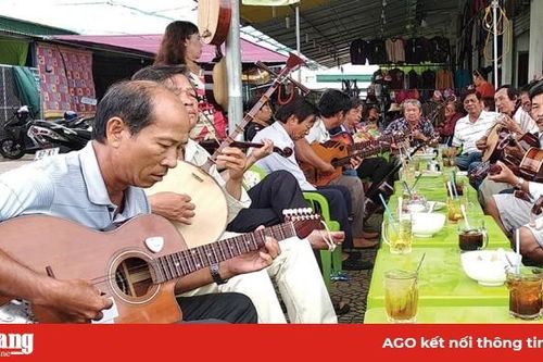 'Giữ lửa' đờn ca tài tử ở Phú Tân