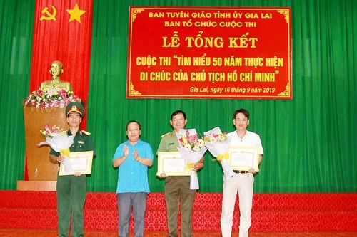 Gia Lai: Trao giải cuộc thi 'Tìm hiểu 50 năm thực hiện Di chúc của Chủ tịch Hồ Chí Minh'