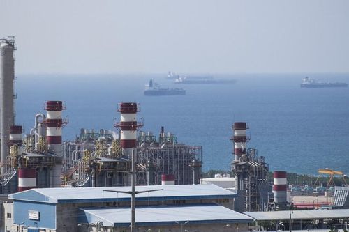 Iran ký hợp đồng 440 triệu USD phát triển mỏ khí đốt Belal
