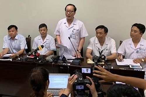 Bé 3 tuổi bị bỏ quên trên xe sẽ xuất viện sau vài ngày