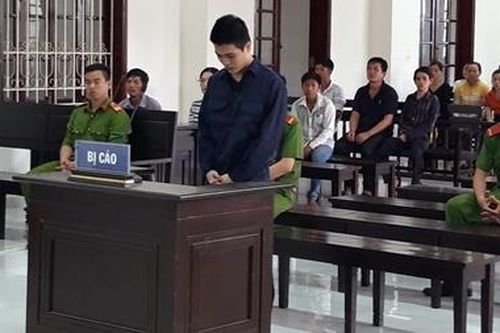 Đâm chết người vì bị đánh, lãnh 9 năm tù