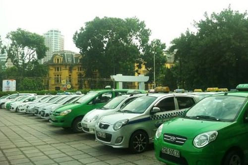 Thống nhất 5 màu sơn cơ bản cho taxi Hà Nội