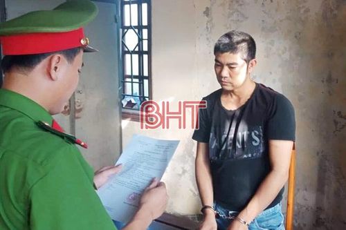 Bị vây ráp, kẻ trộm chó liều lĩnh dùng hung khí đánh hai cha con trọng thương