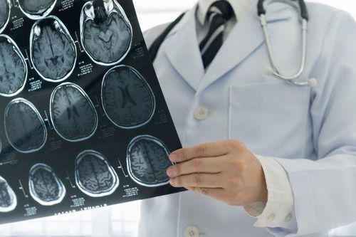 Mất mạng vì amip ăn não trú ngụ trong hồ bơi, suối nước nóng