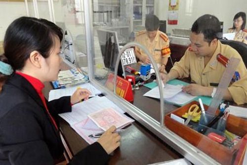 Làm rõ quy trình cấp biển đẹp cho xe Lexus phạm luật giao thông