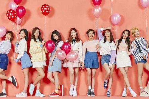 Twice tung ảnh teaser đẹp 'nín thở', fan đếm từng ngày chờ thần tượng tái xuất