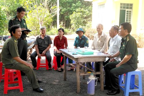 Dựa vào dân để bảo vệ biên giới bình yên