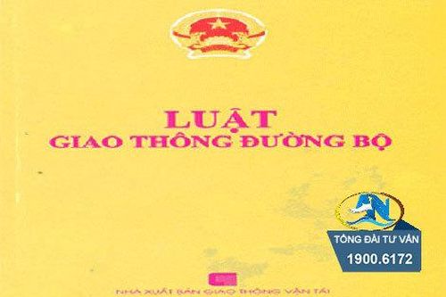Đi đúng đường đụng người đi bộ xử thế nào?
