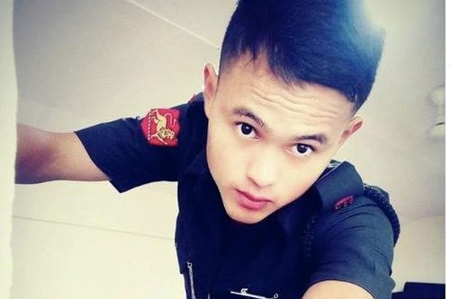 Anh lính Ấn Độ đốn tim thiếu nữ vì đẹp trai, nhảy dẻo