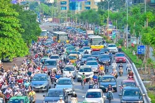 Mở làn đường riêng xe buýt: Liệu có bị 'sa lầy' vòng vây xe cá nhân?