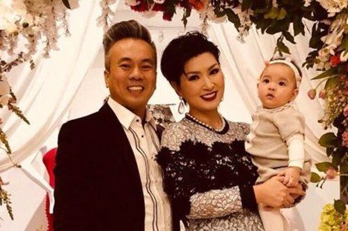 Ca sĩ Nguyễn Hồng Nhung chia tay chồng Việt kiều