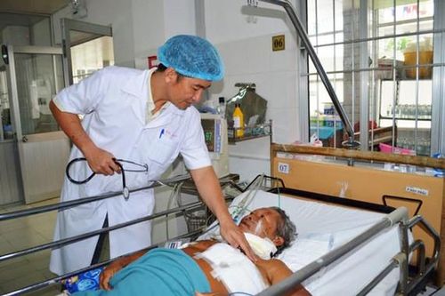 Cứu sống bệnh nhân bị áp xe trung thất nguy kịch tính mạng