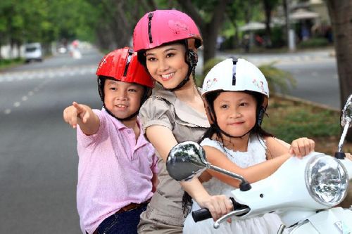 Mũ bảo hiểm sử dụng bao lâu thì phải thay mới?